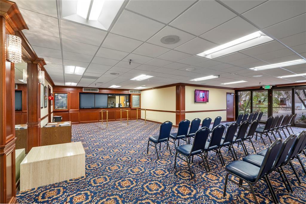 IVANHOE E - Residential