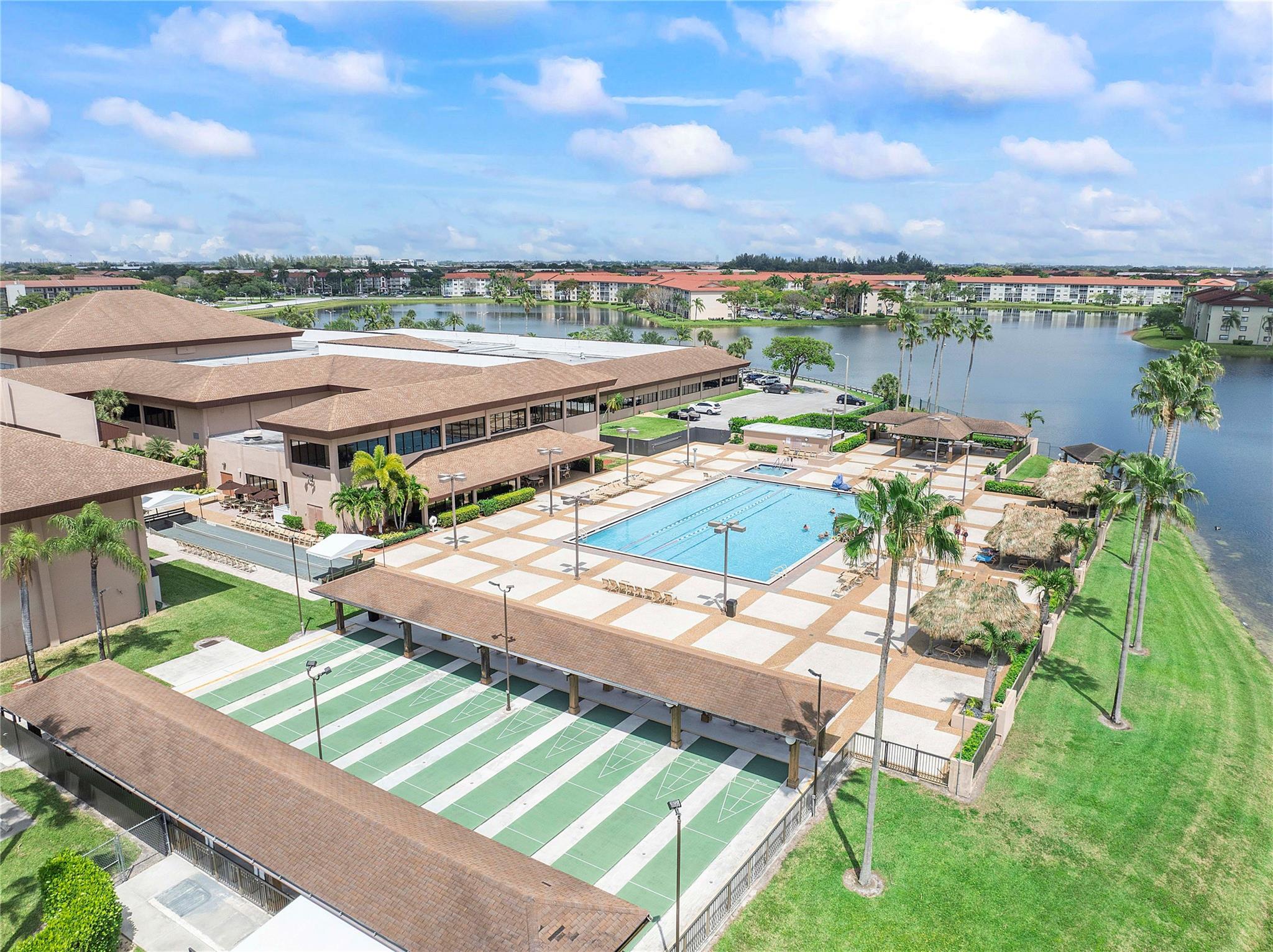 IVANHOE E - Residential