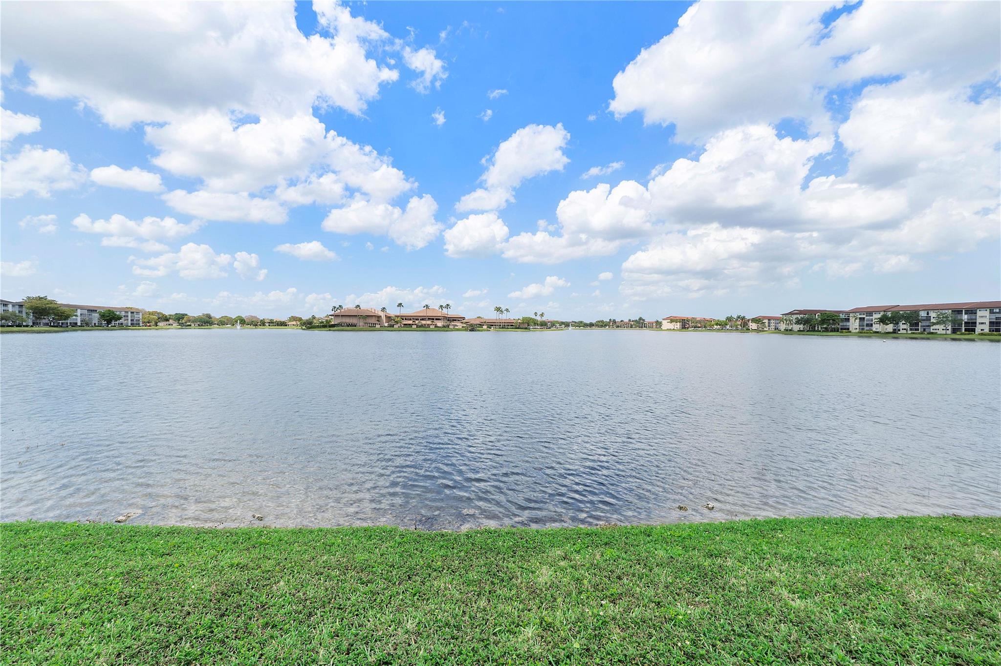 IVANHOE E - Residential
