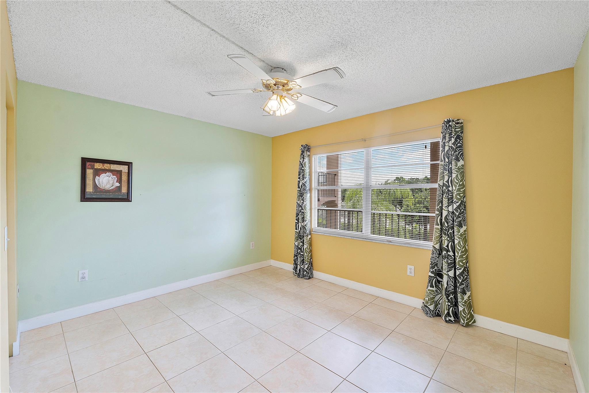 IVANHOE E - Residential