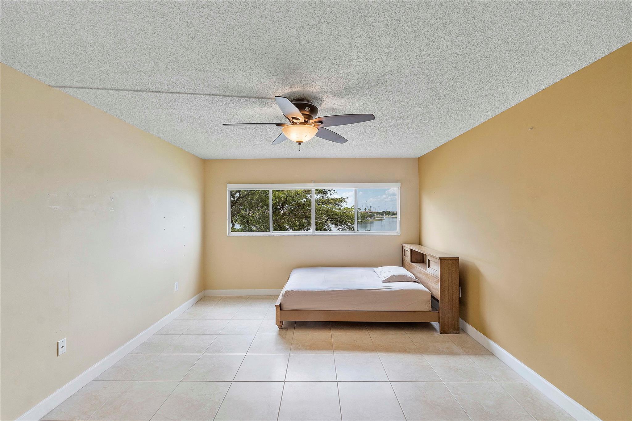 IVANHOE E - Residential