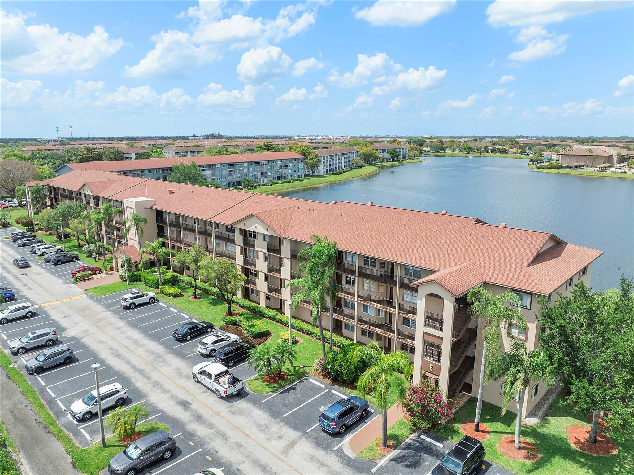 IVANHOE E - Residential
