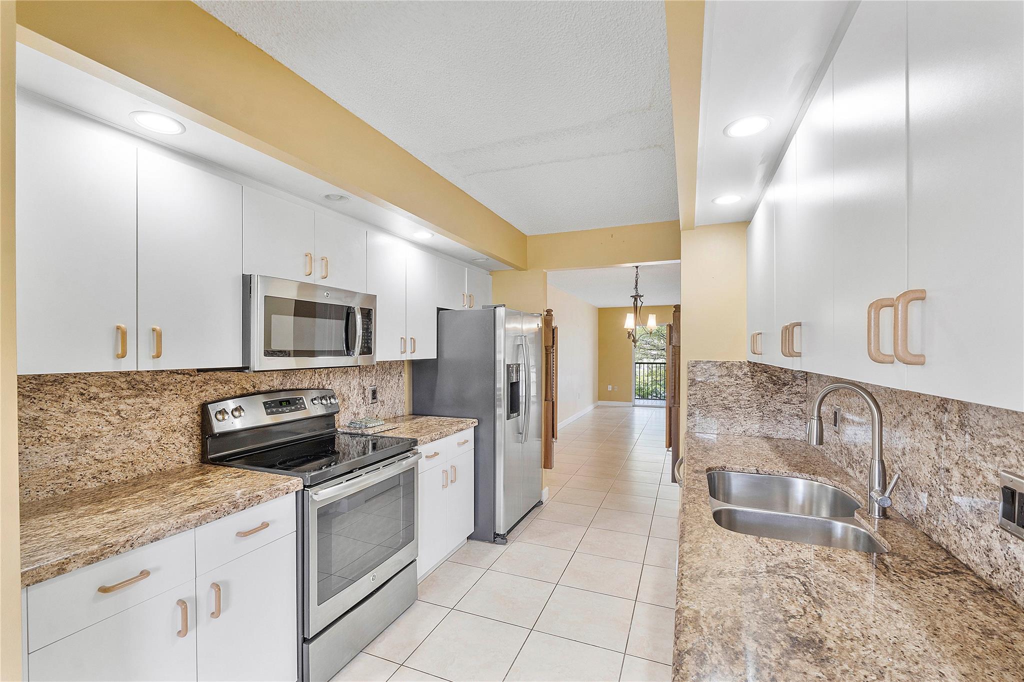 IVANHOE E - Residential