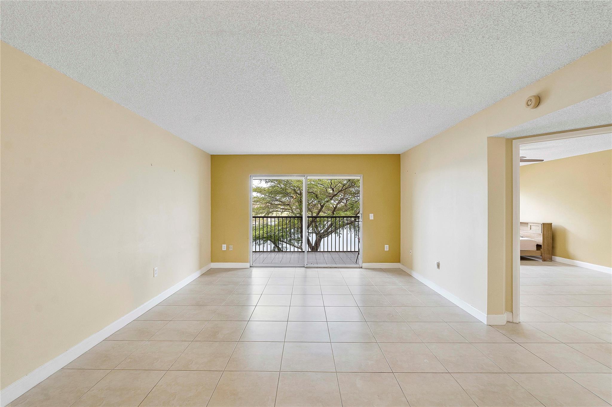 IVANHOE E - Residential