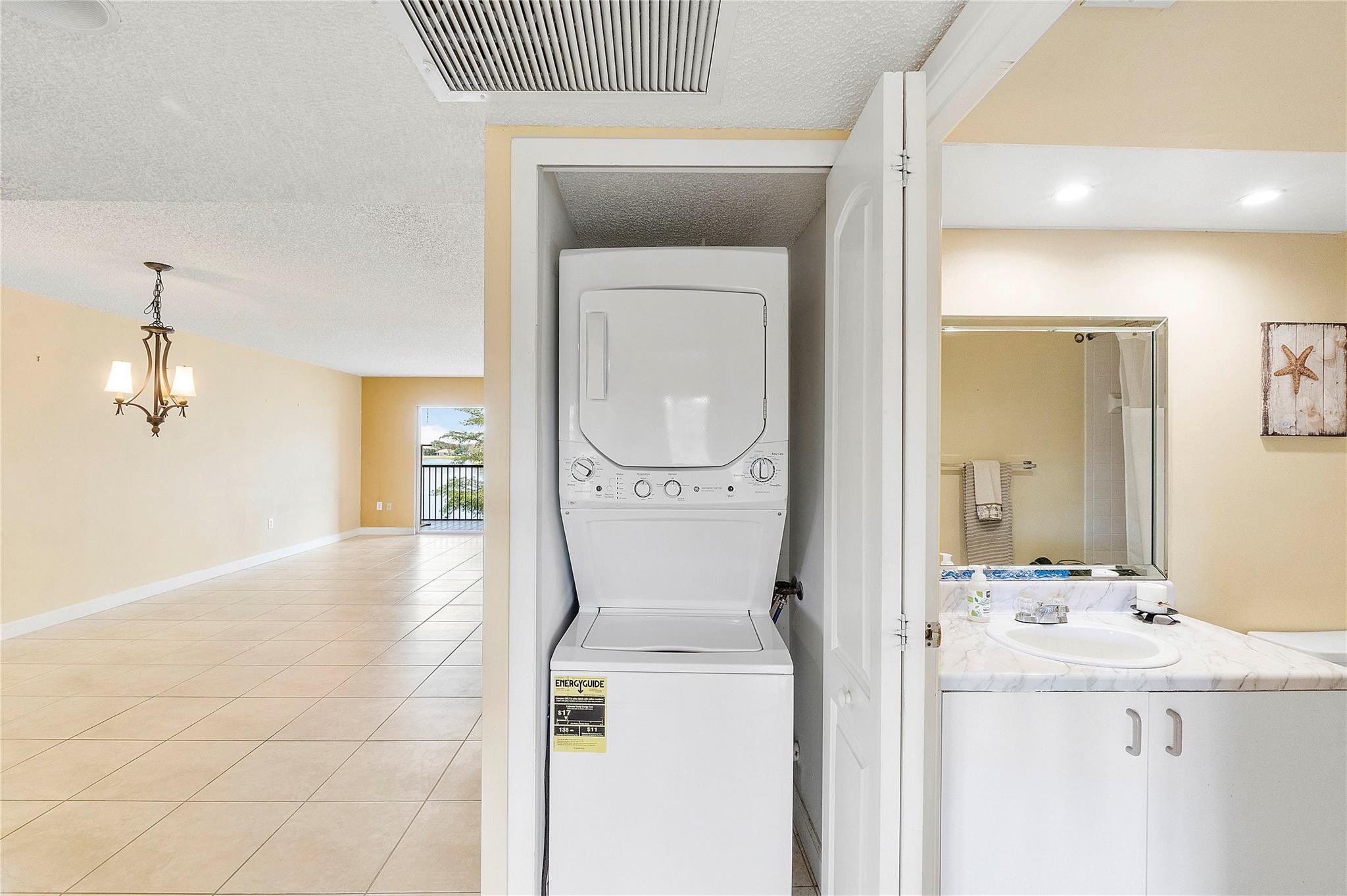 IVANHOE E - Residential