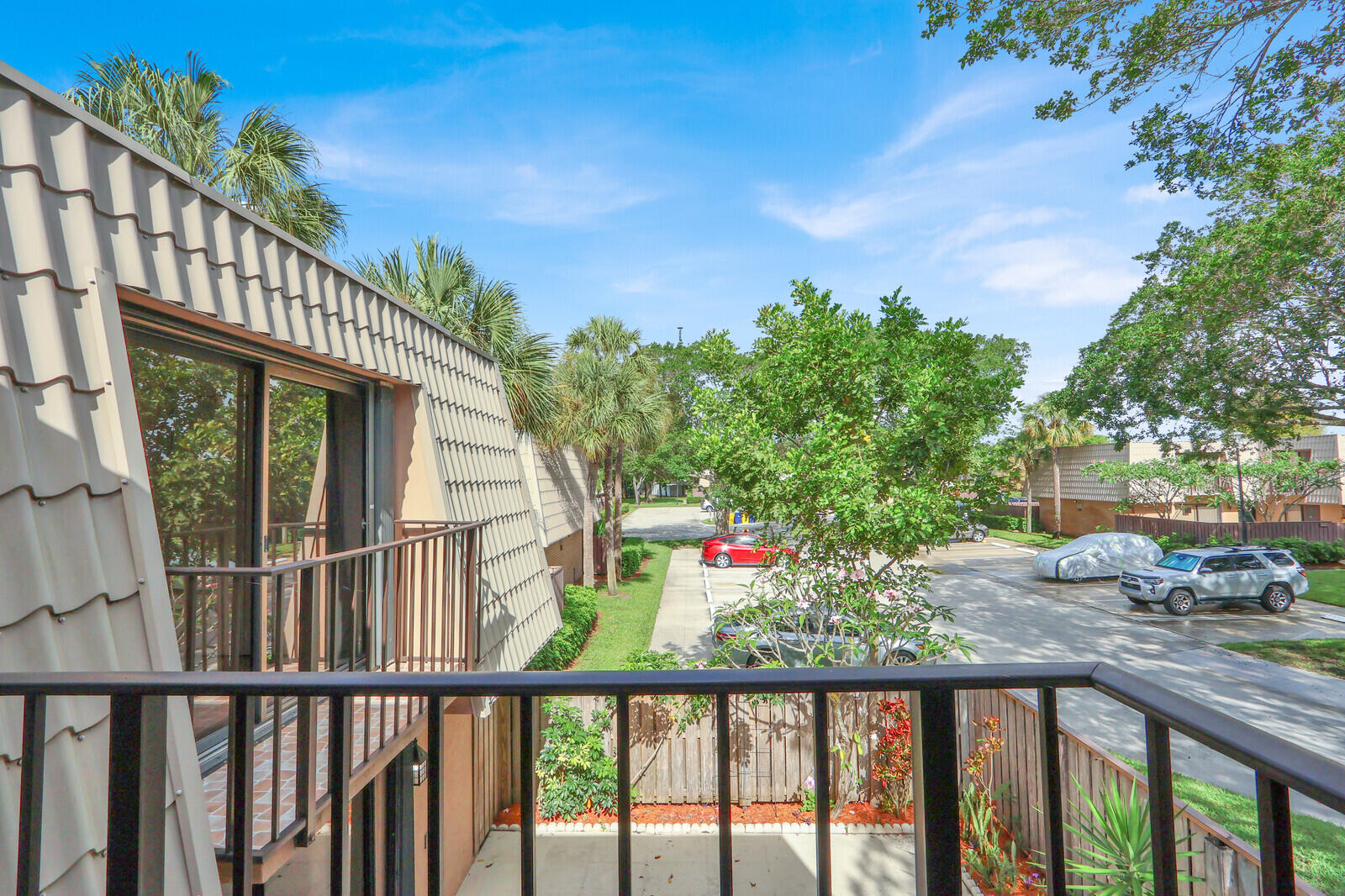 VILLAGE OF SANDALWOOD LAKES SOUTH - Residential