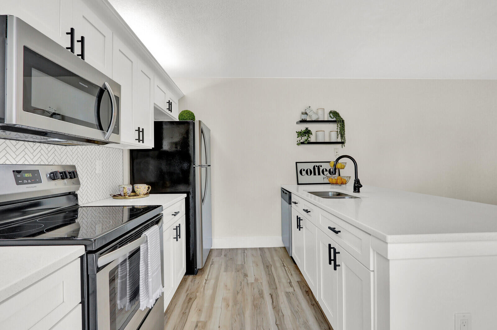 VILLAGE OF SANDALWOOD LAKES SOUTH - Residential