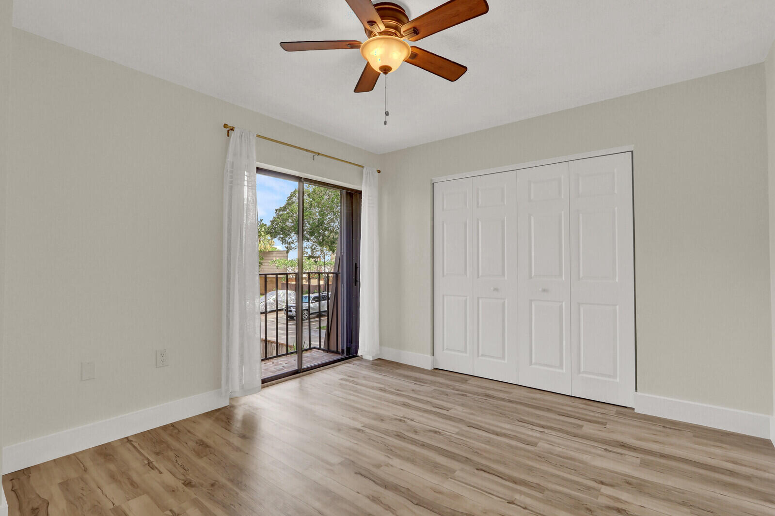 VILLAGE OF SANDALWOOD LAKES SOUTH - Residential