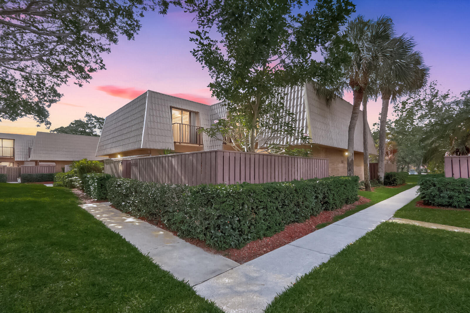 VILLAGE OF SANDALWOOD LAKES SOUTH - Residential