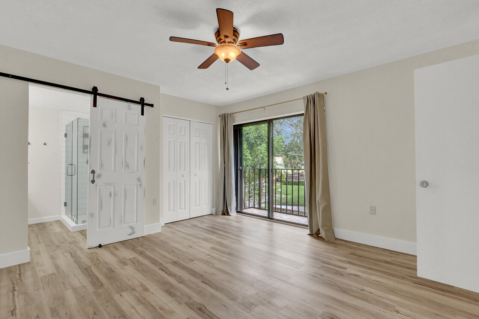 VILLAGE OF SANDALWOOD LAKES SOUTH - Residential