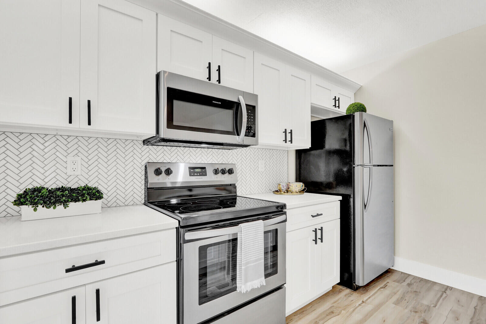 VILLAGE OF SANDALWOOD LAKES SOUTH - Residential