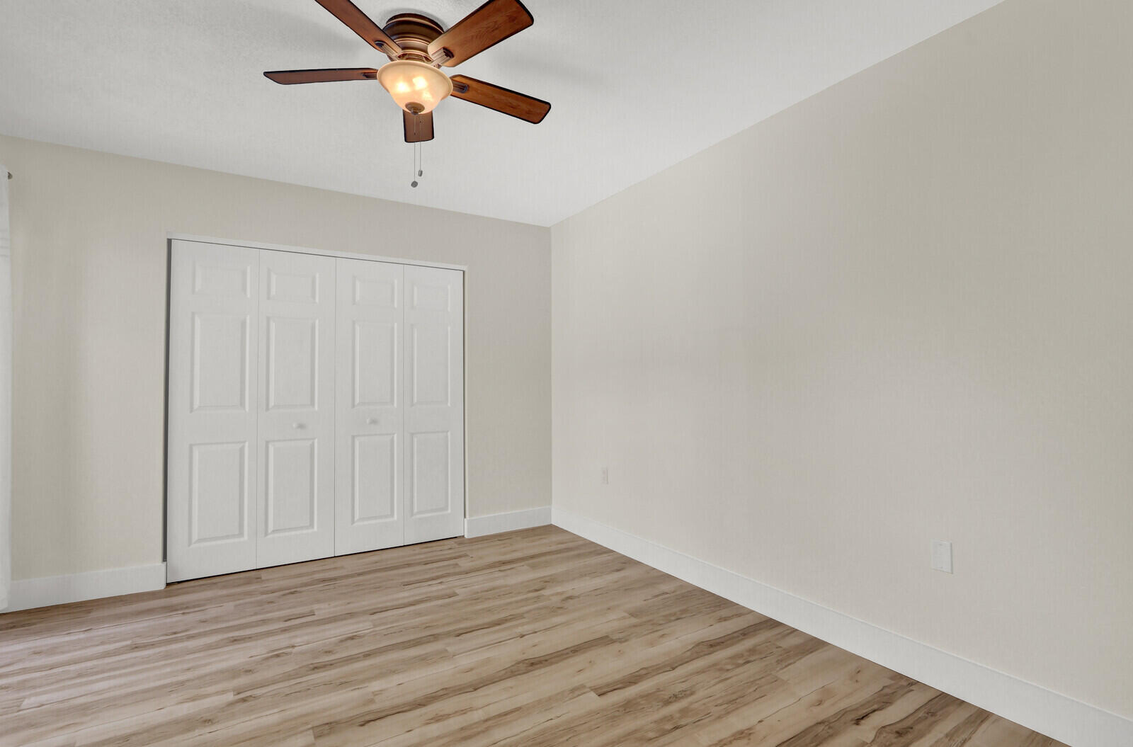 VILLAGE OF SANDALWOOD LAKES SOUTH - Residential