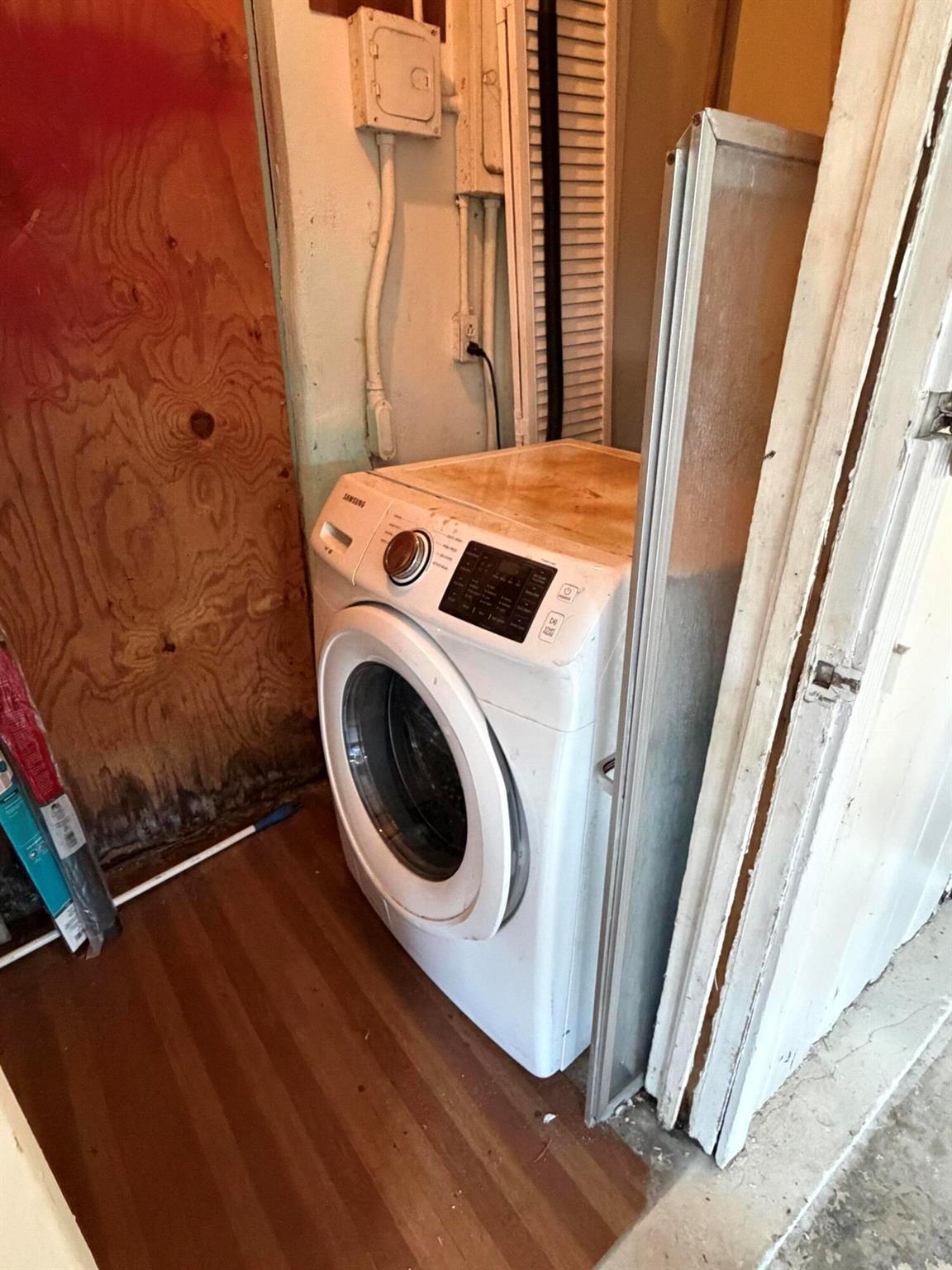 LAKE WORTH TOWN OF - Residential Lease