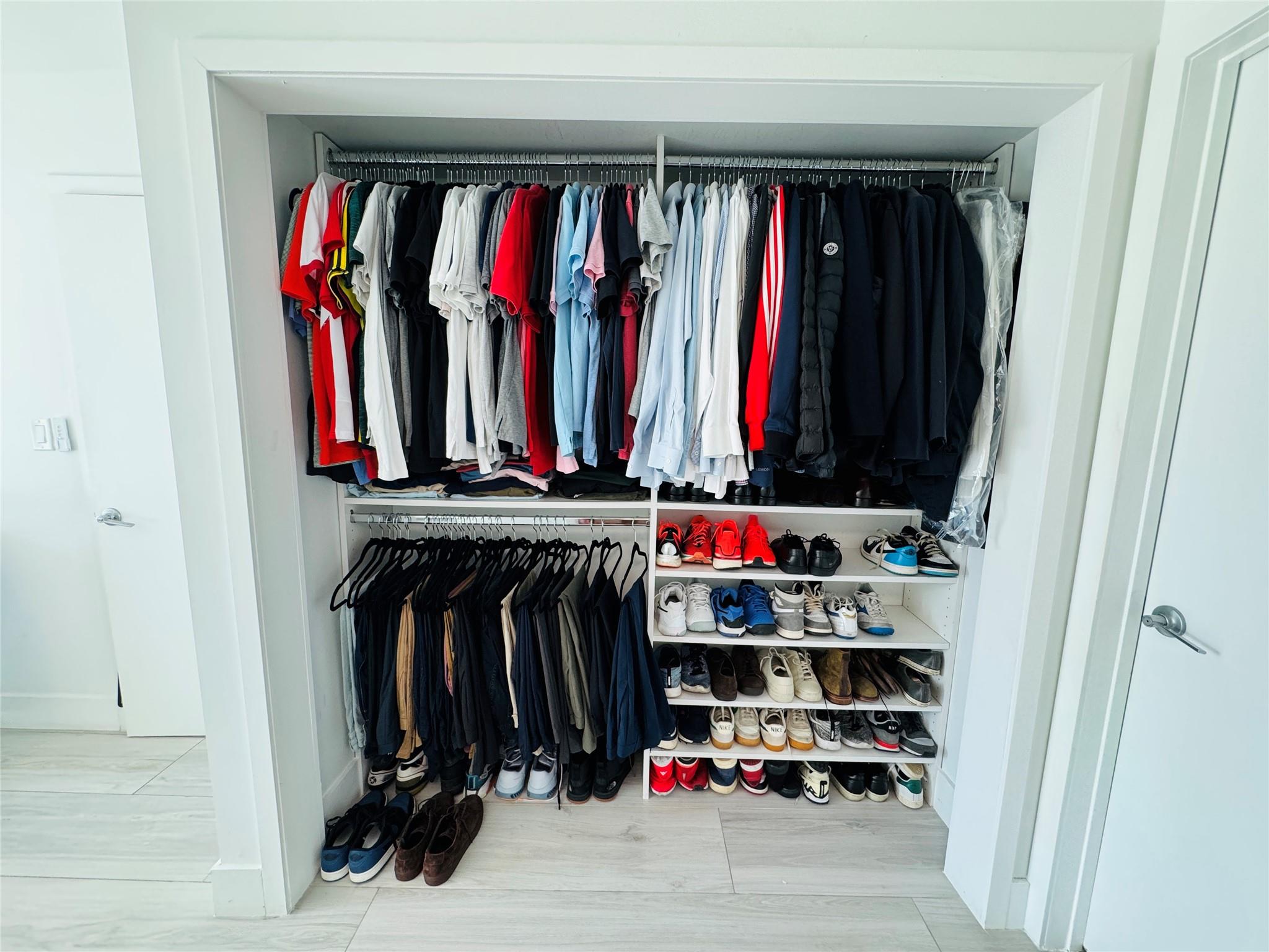 THE PALMS CONDO - Residential