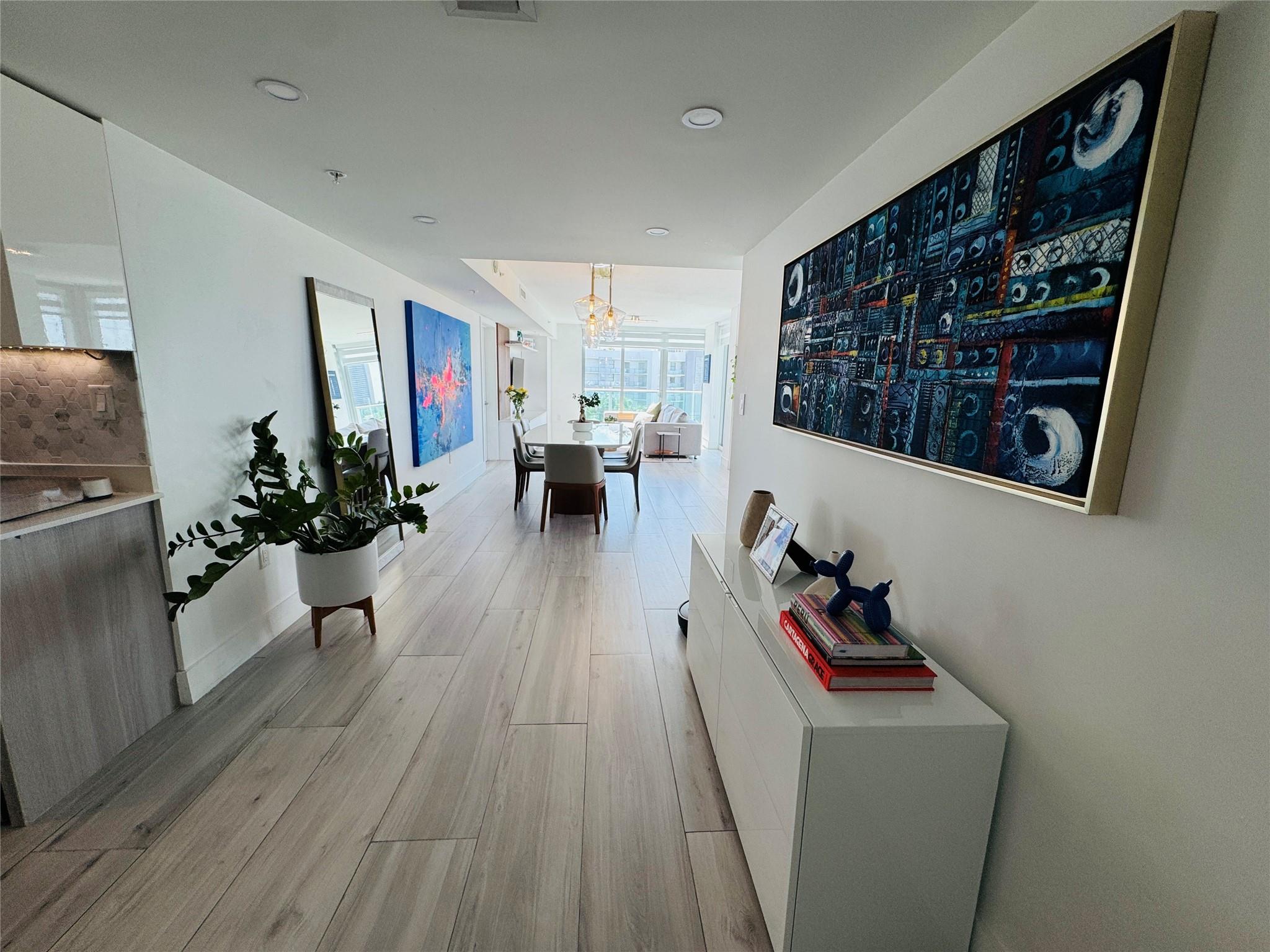 THE PALMS CONDO - Residential