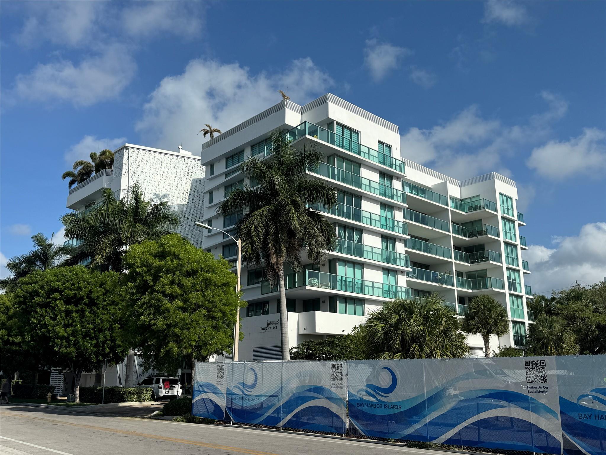 THE PALMS CONDO - Residential