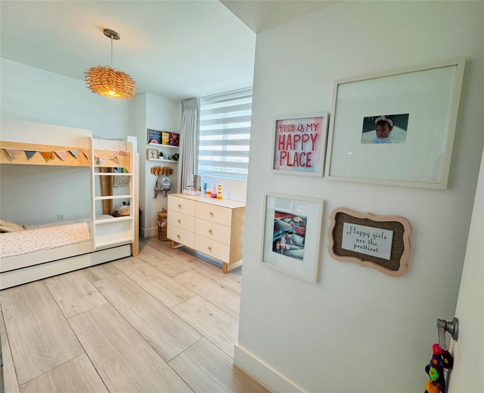 THE PALMS CONDO - Residential