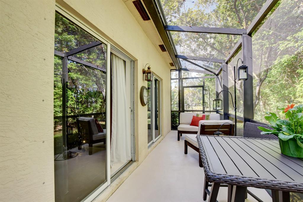 VILLAS SANTORINI CONDO - Residential