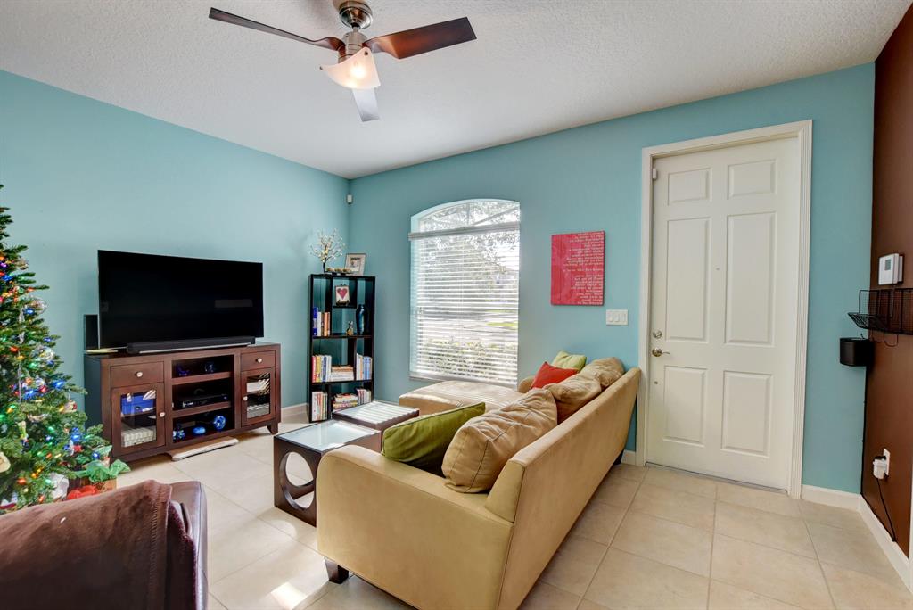 VILLAS SANTORINI CONDO - Residential