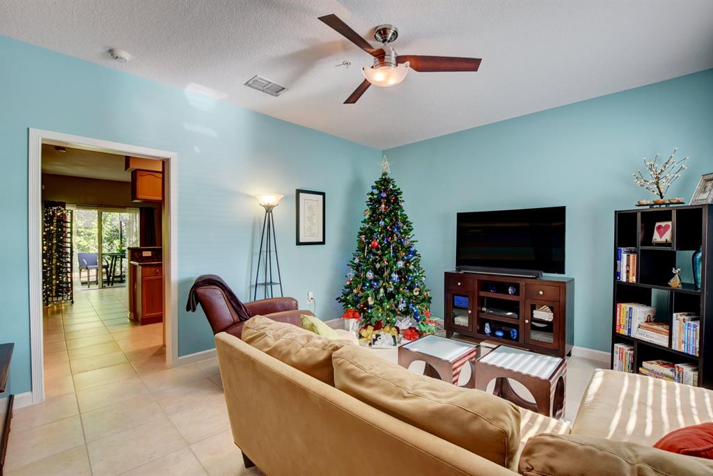 VILLAS SANTORINI CONDO - Residential