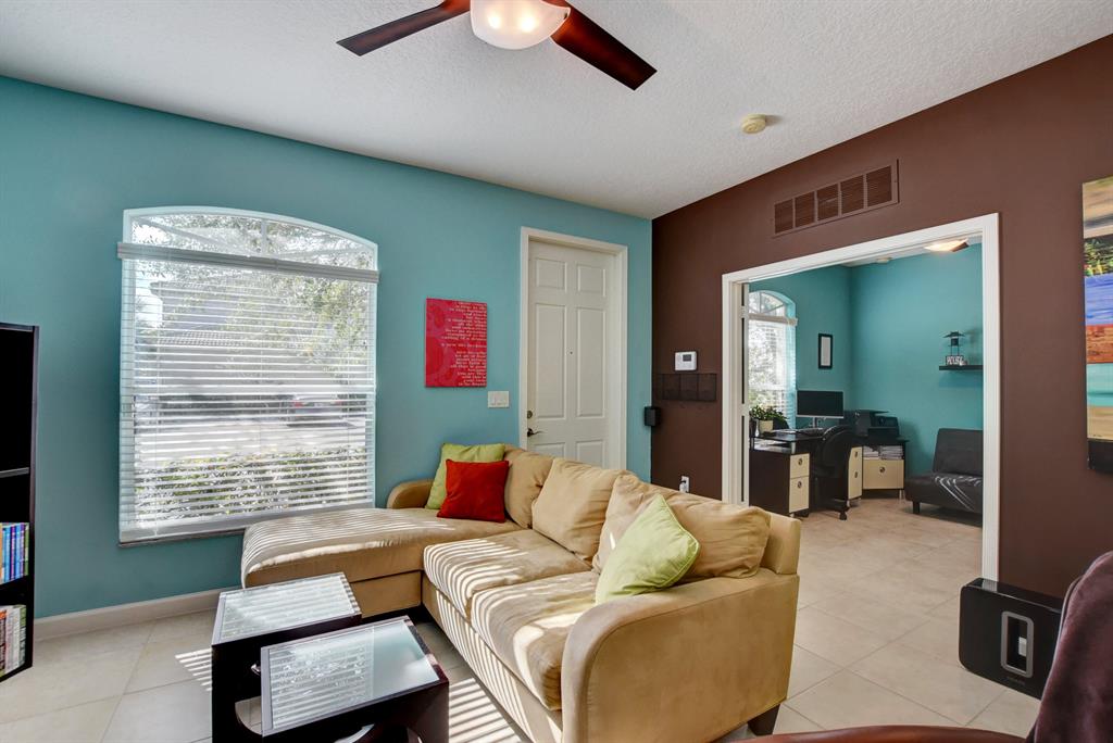 VILLAS SANTORINI CONDO - Residential