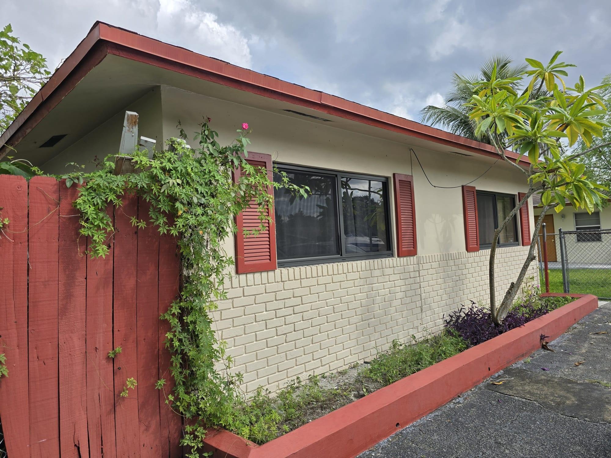 1142 NW 6th Ave