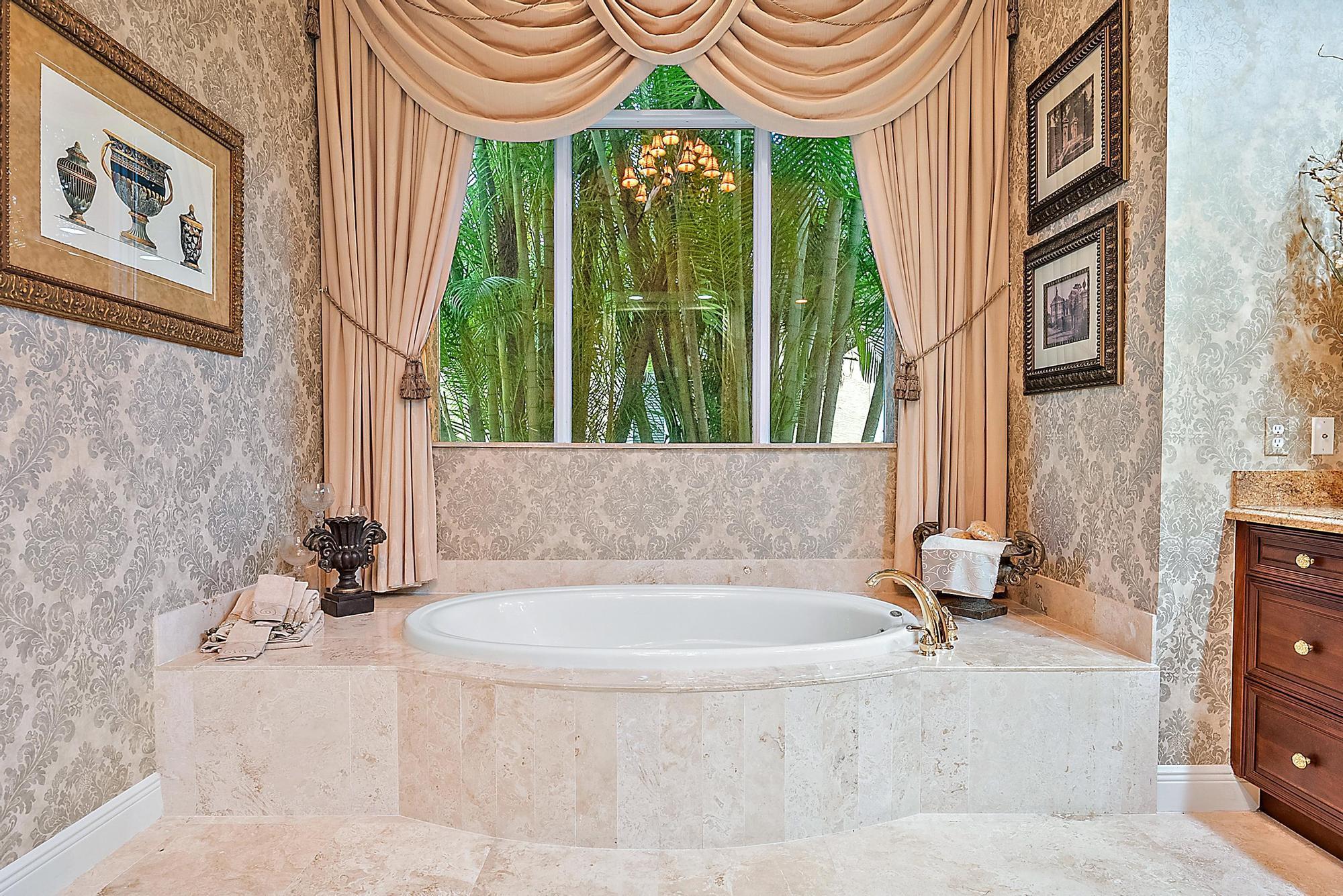 IBIS GOLF AND COUNTRY CLU - Residential