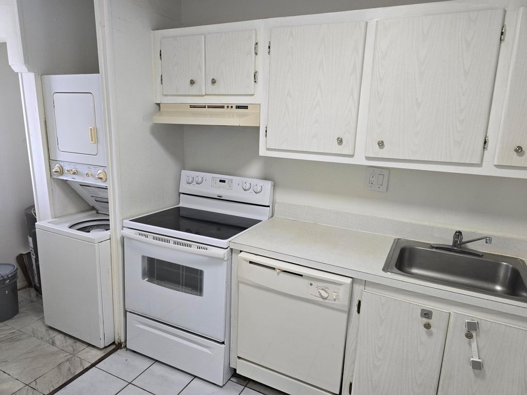 Photo of 8060 N Colony Cir Circle #203, Tamarac, FL 33321 (MLS # B26033385)