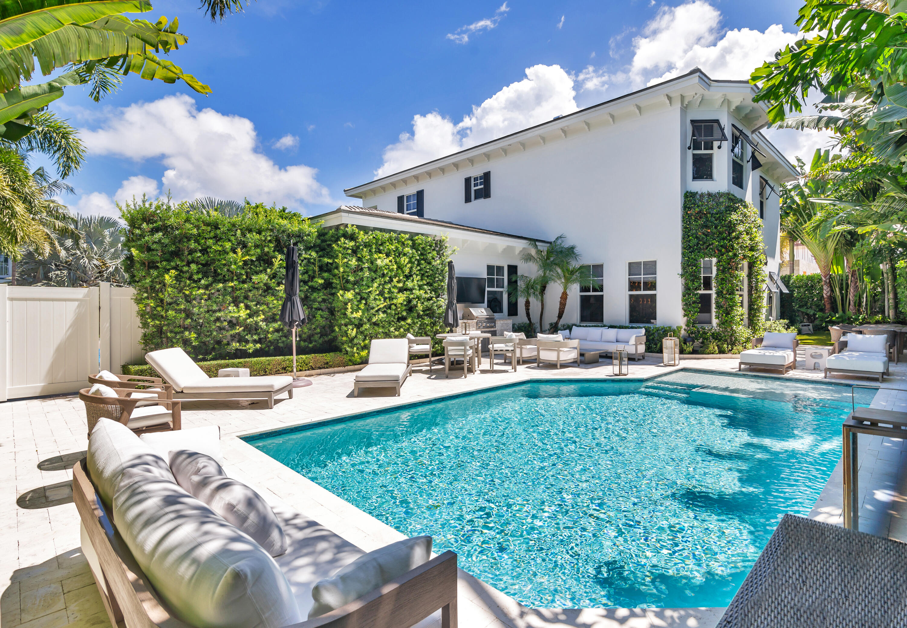 EDMOR ESTS ADD TO WPB IN - Residential