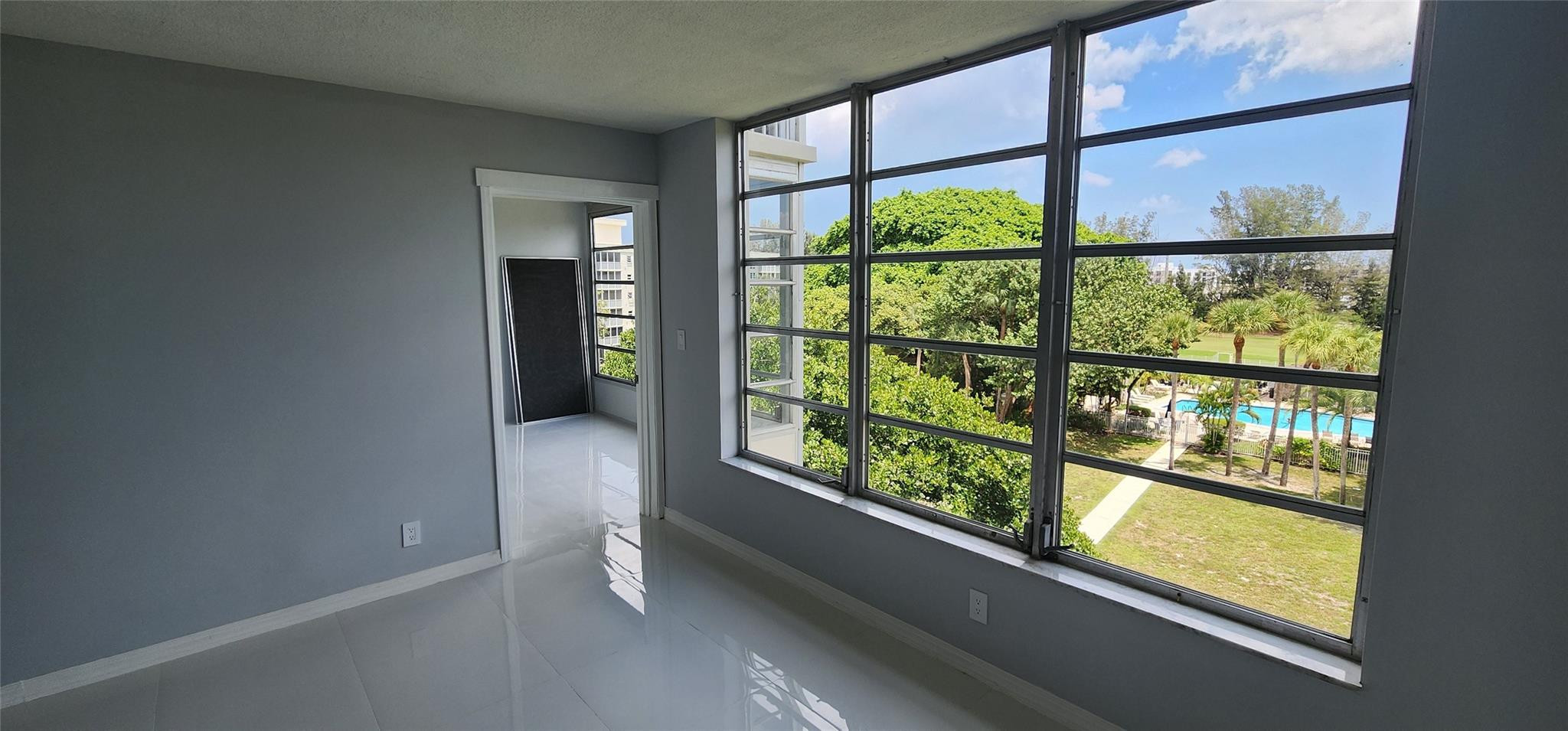 PALM AIRE COUNTRY CLUB - Residential