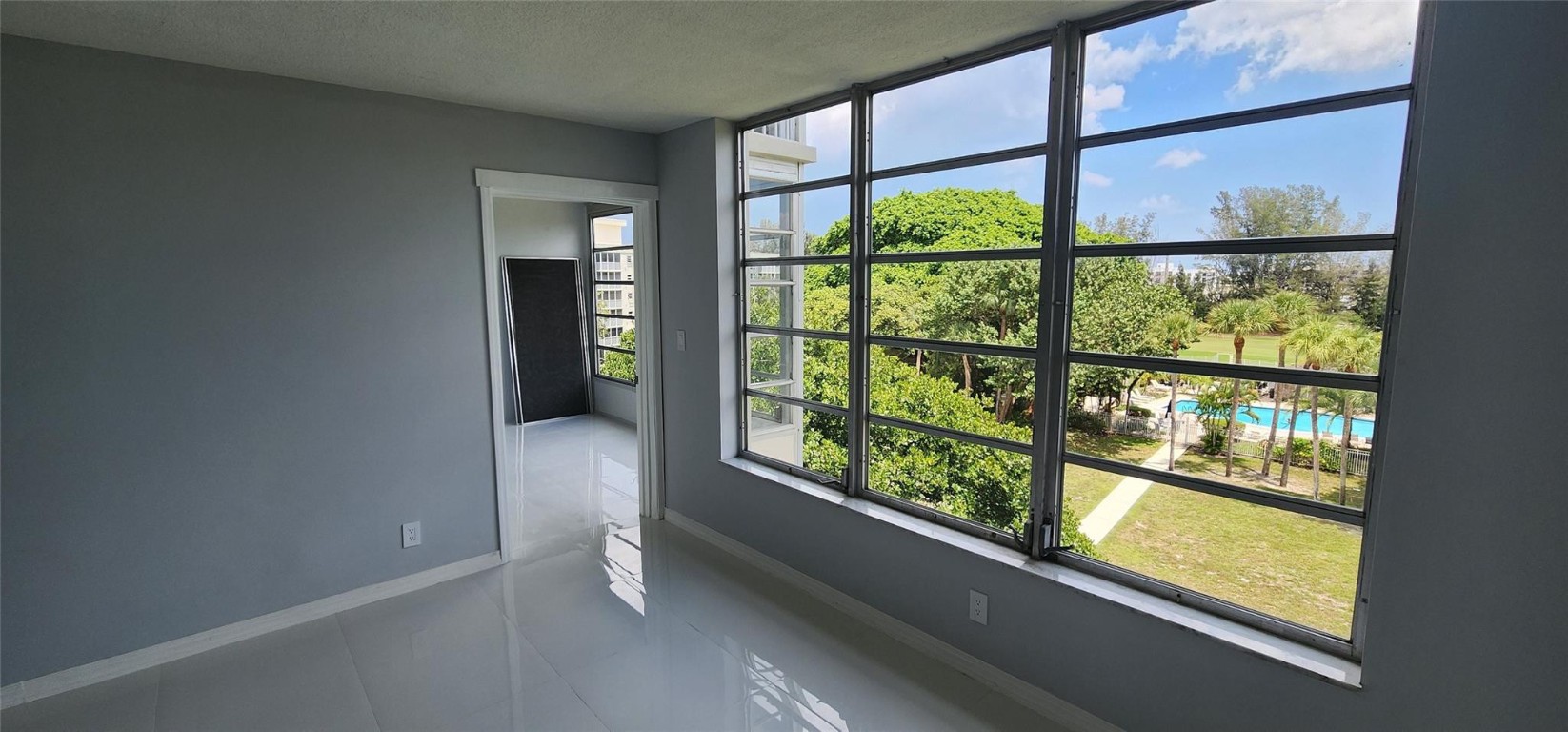 PALM AIRE COUNTRY CLUB - Residential