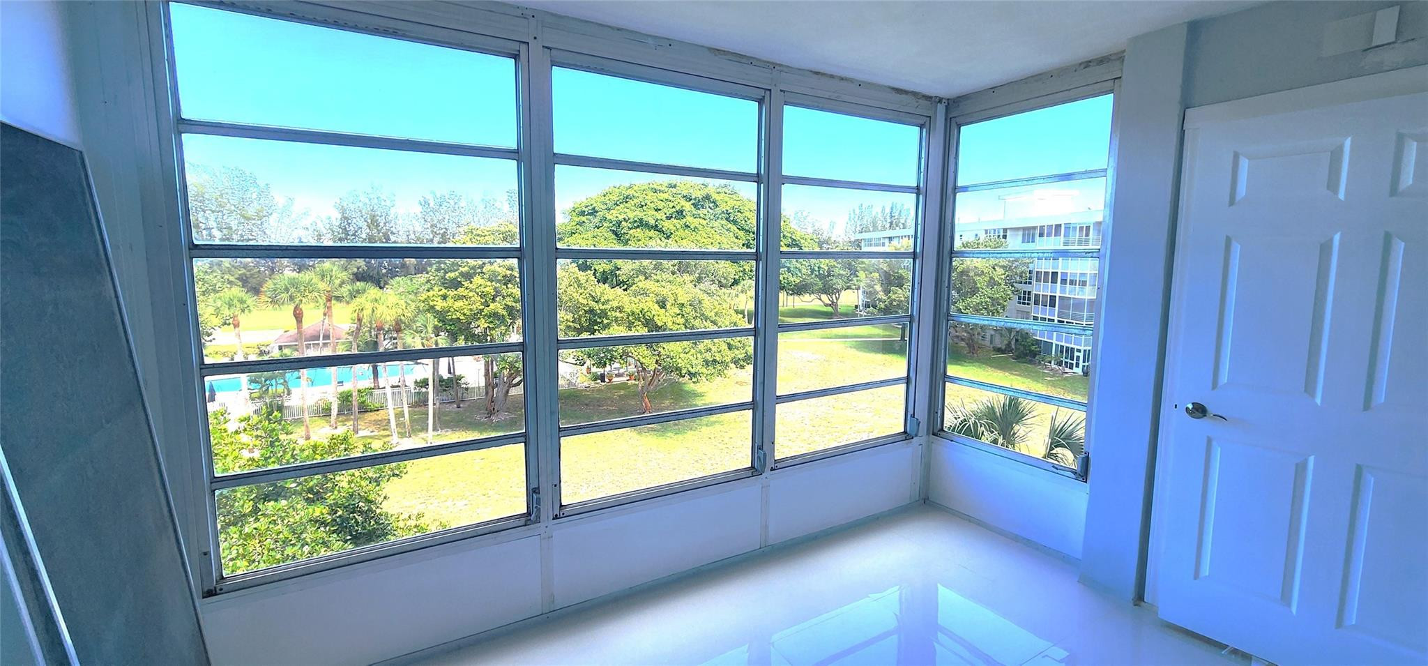 PALM AIRE COUNTRY CLUB - Residential