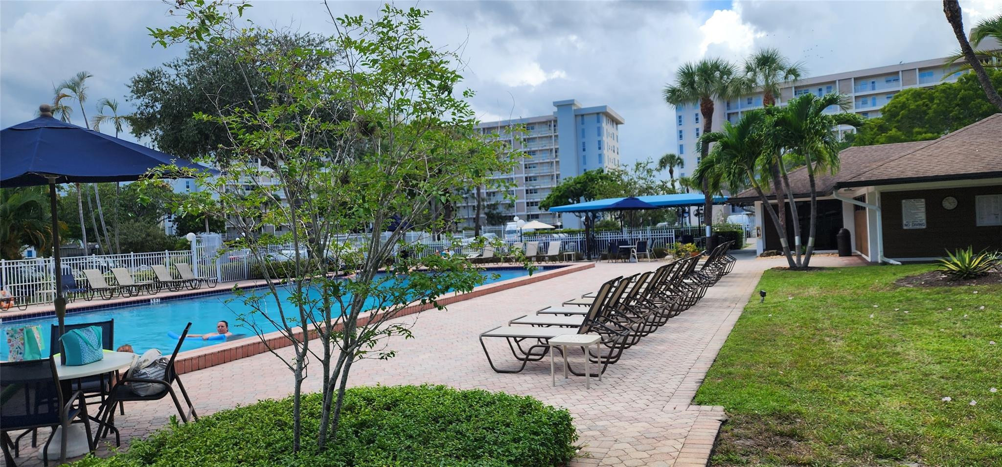 PALM AIRE COUNTRY CLUB - Residential