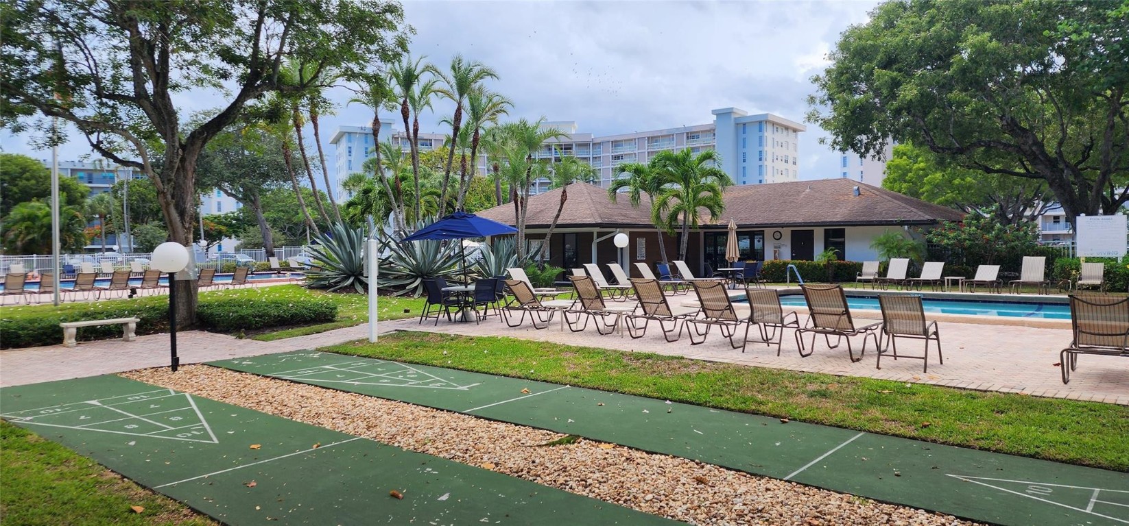 PALM AIRE COUNTRY CLUB - Residential