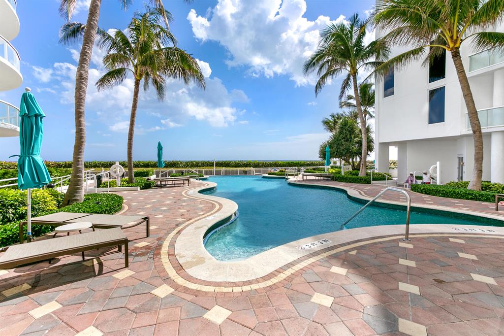 BEACH FRONT AT SINGER ISL - Residential