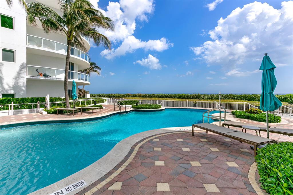 BEACH FRONT AT SINGER ISL - Residential