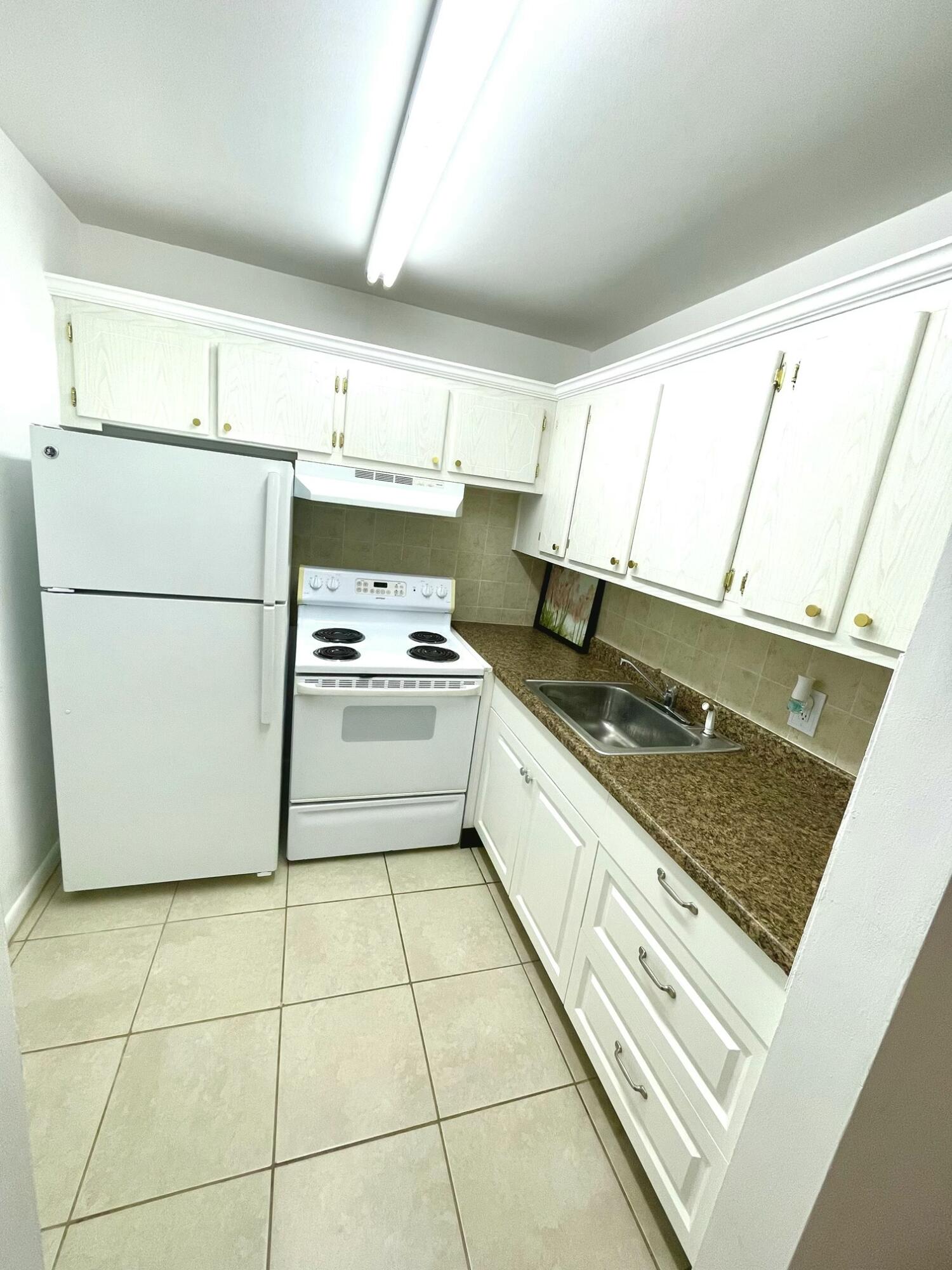 CENTURY VILLAGE - Residential Lease