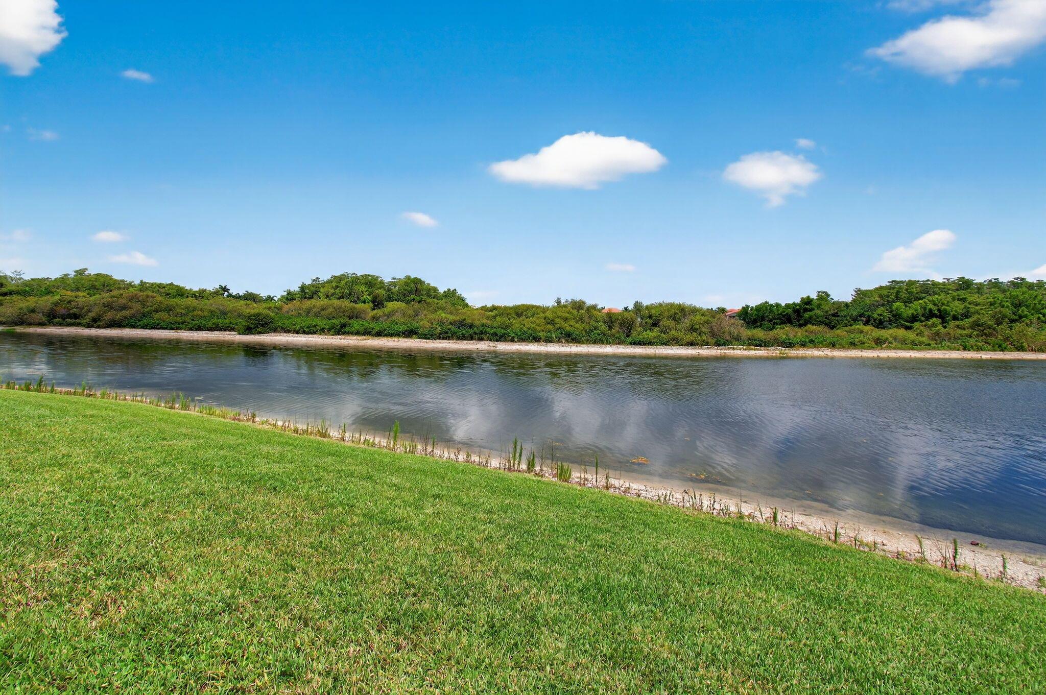 Wellington, Florida, 33414, United States, 5 Bedrooms Bedrooms, ,5 BathroomsBathrooms,Residential,Active,1943719