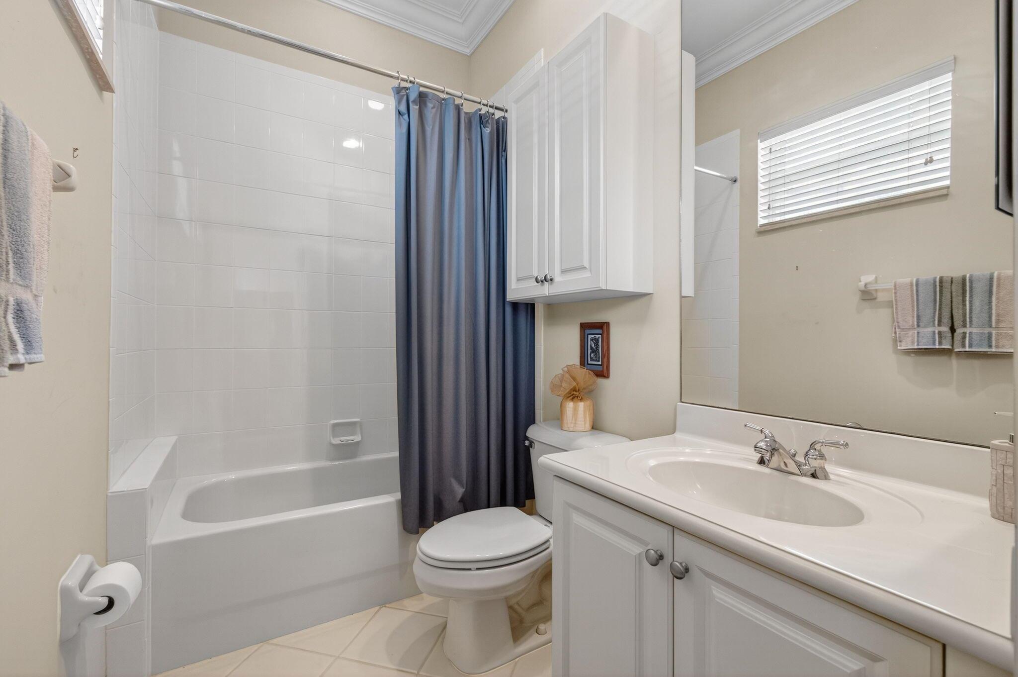 Wellington, Florida, 33414, United States, 5 Bedrooms Bedrooms, ,5 BathroomsBathrooms,Residential,Active,1943719