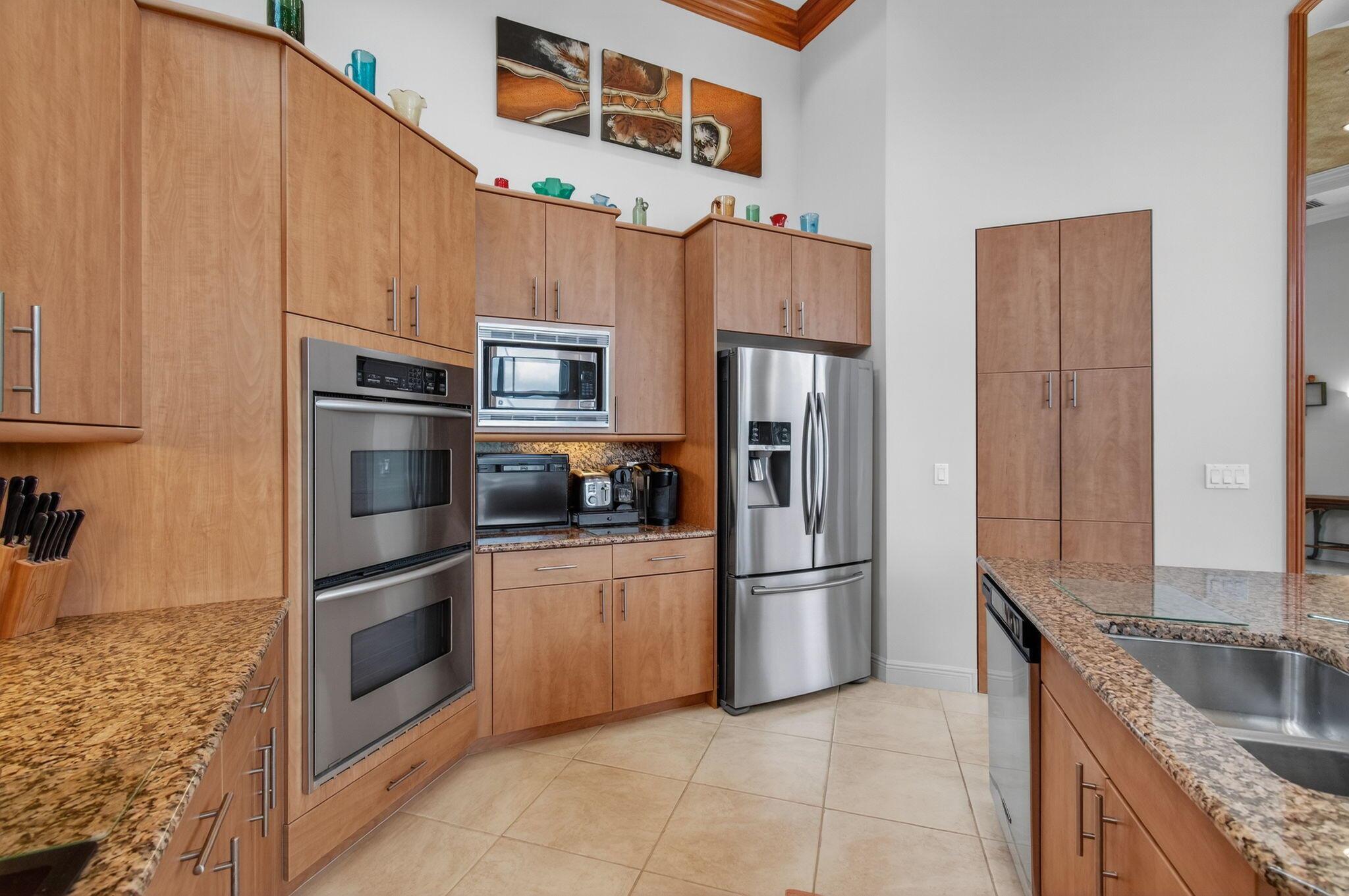 Wellington, Florida, 33414, United States, 5 Bedrooms Bedrooms, ,5 BathroomsBathrooms,Residential,Active,1943719