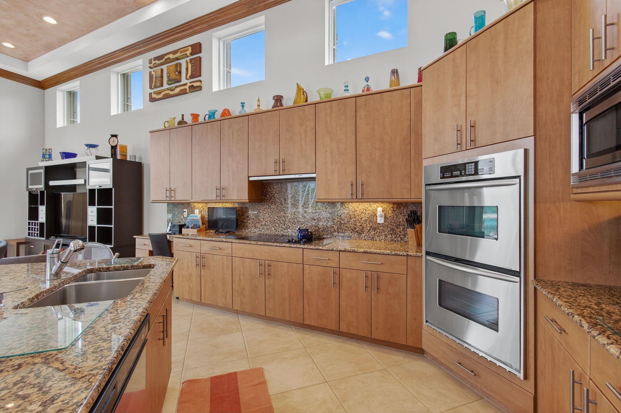 Wellington, Florida, 33414, United States, 5 Bedrooms Bedrooms, ,5 BathroomsBathrooms,Residential,Active,1943719