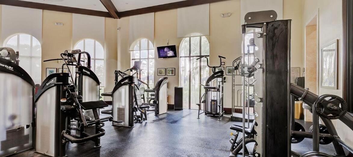 Wellington, Florida, 33414, United States, 5 Bedrooms Bedrooms, ,5 BathroomsBathrooms,Residential,Active,1943719