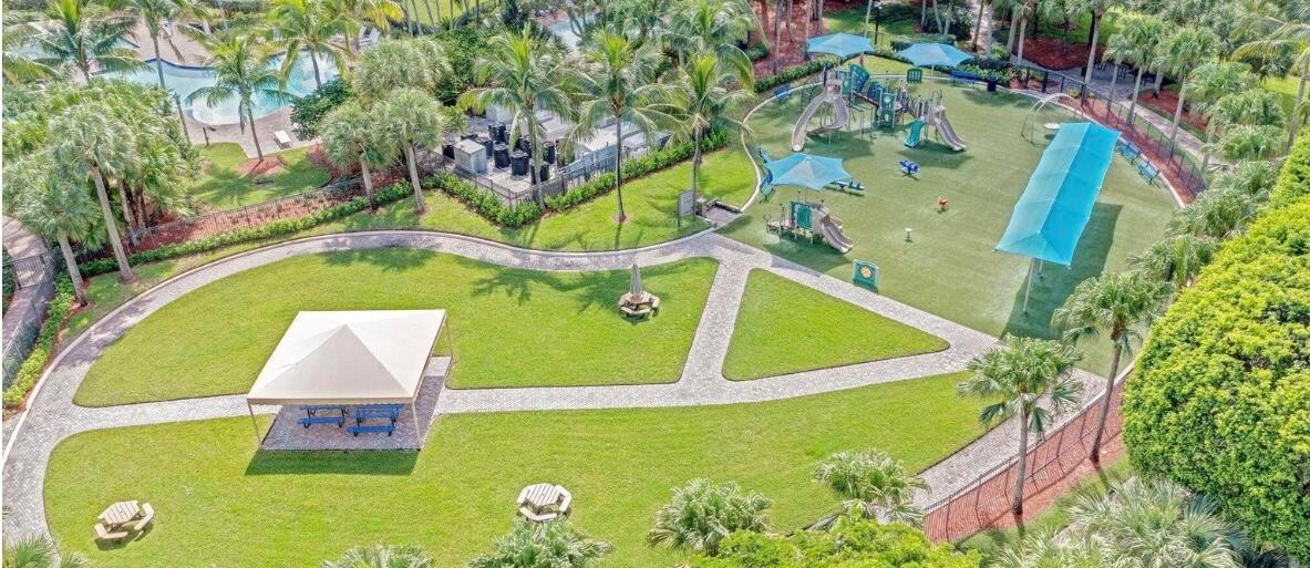 Wellington, Florida, 33414, United States, 5 Bedrooms Bedrooms, ,5 BathroomsBathrooms,Residential,Active,1943719