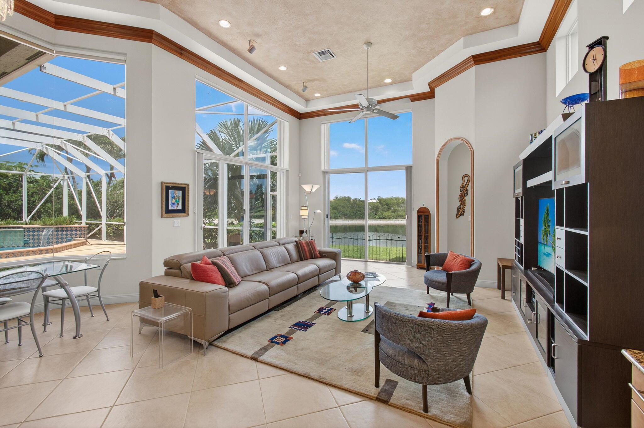 Wellington, Florida, 33414, United States, 5 Bedrooms Bedrooms, ,5 BathroomsBathrooms,Residential,Active,1943719