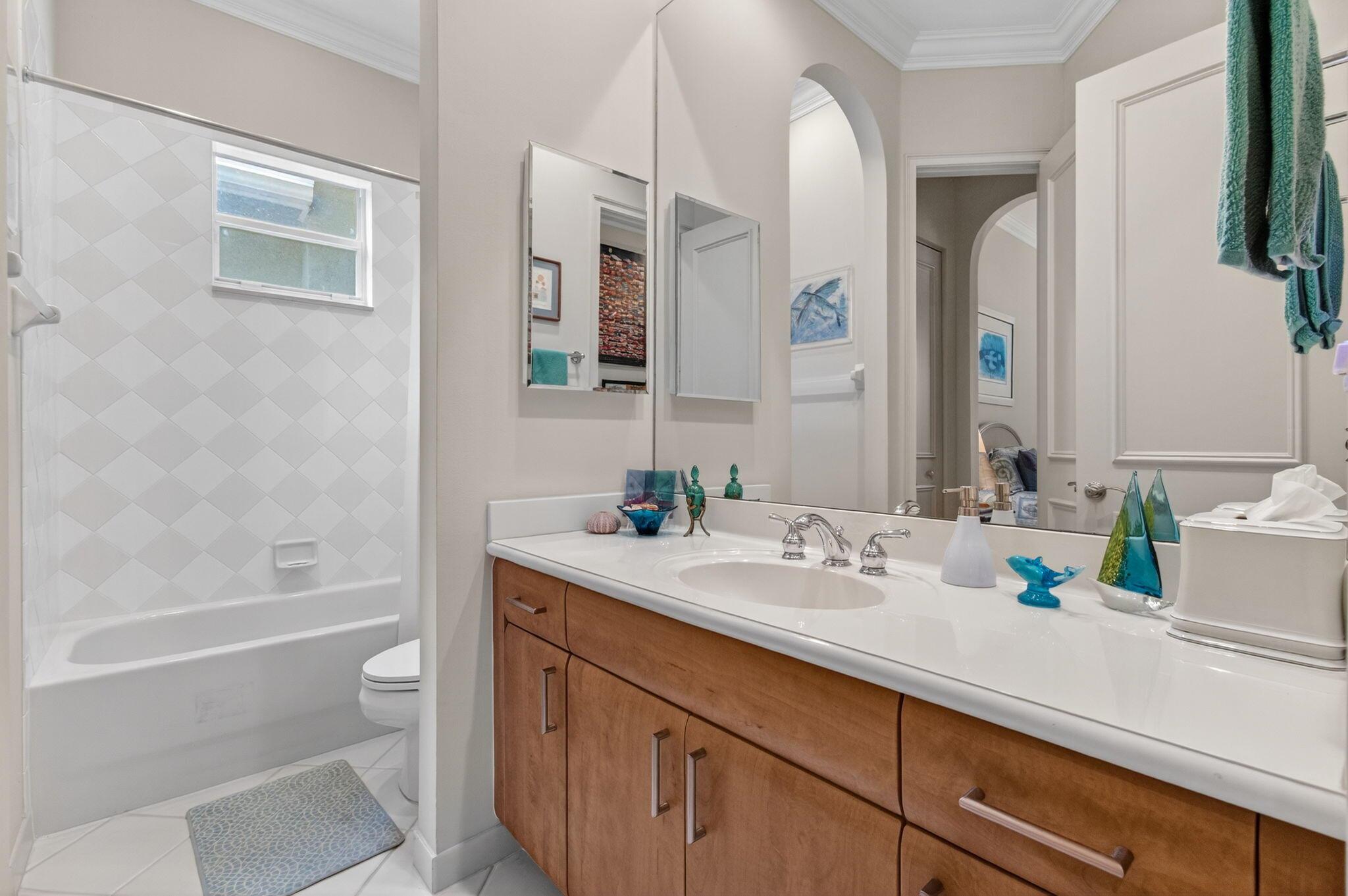 Wellington, Florida, 33414, United States, 5 Bedrooms Bedrooms, ,5 BathroomsBathrooms,Residential,Active,1943719