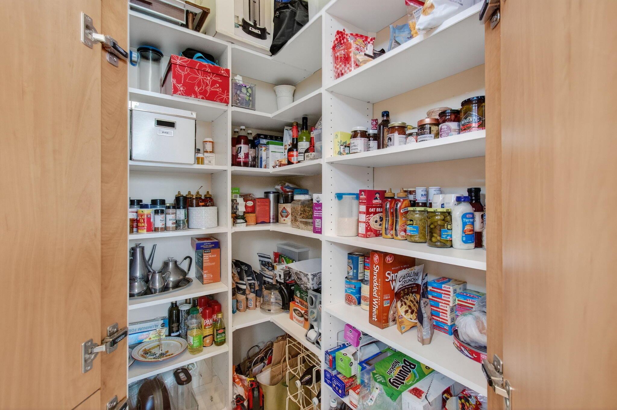 Wellington, Florida, 33414, United States, 5 Bedrooms Bedrooms, ,5 BathroomsBathrooms,Residential,Active,1943719