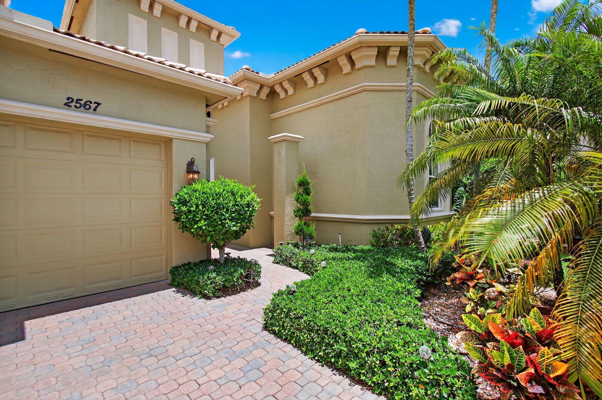 Wellington, Florida, 33414, United States, 5 Bedrooms Bedrooms, ,5 BathroomsBathrooms,Residential,Active,1943719