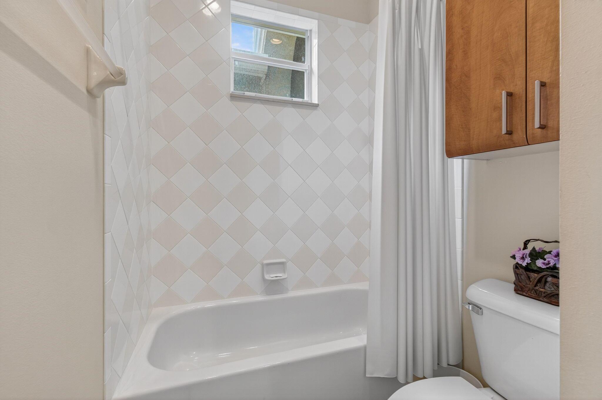 Wellington, Florida, 33414, United States, 5 Bedrooms Bedrooms, ,5 BathroomsBathrooms,Residential,Active,1943719