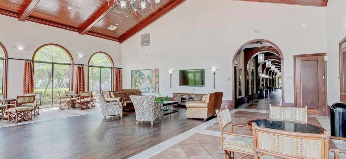 Wellington, Florida, 33414, United States, 5 Bedrooms Bedrooms, ,5 BathroomsBathrooms,Residential,Active,1943719