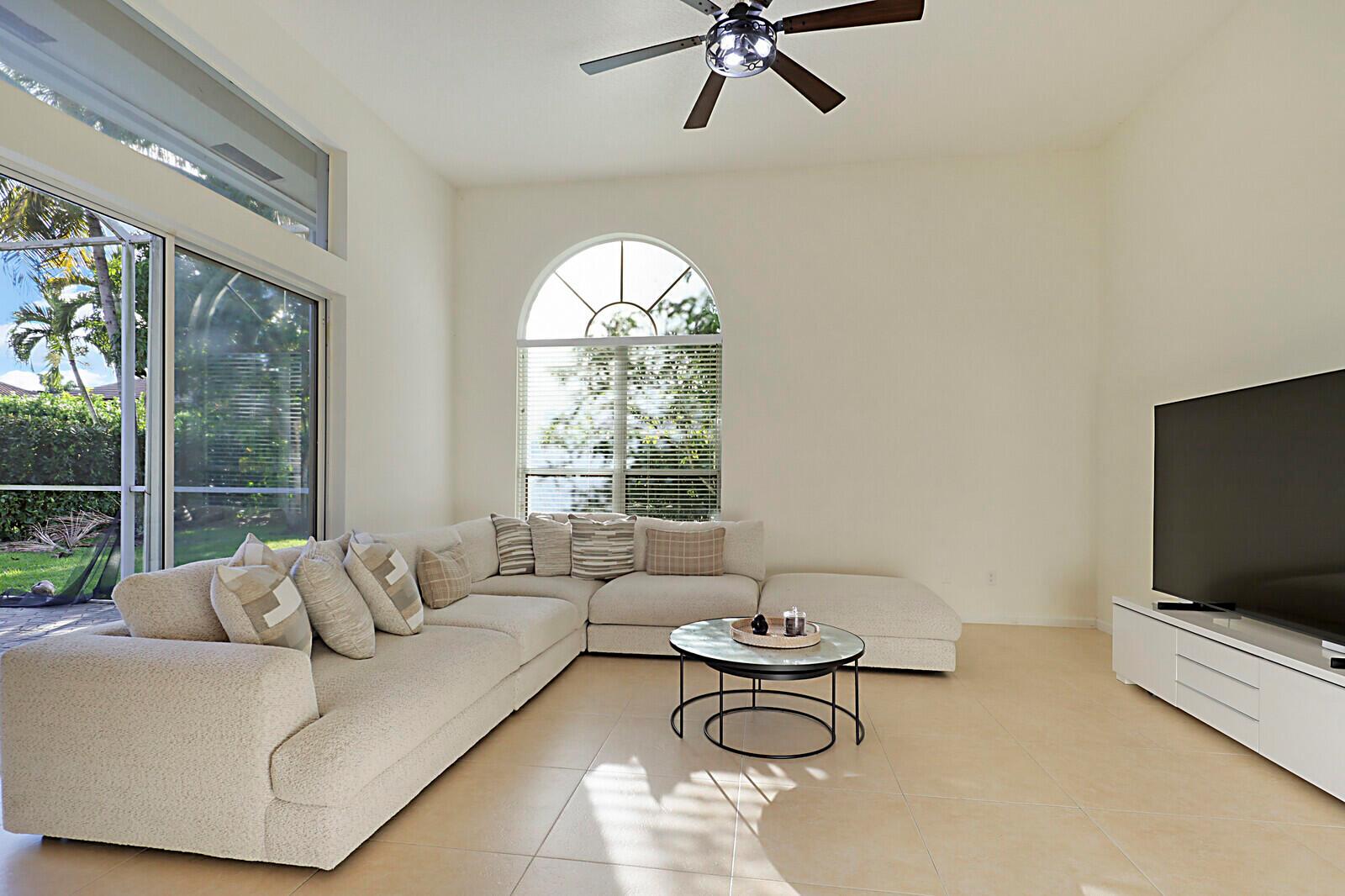 BOCA FALLS PAR K - Residential Lease